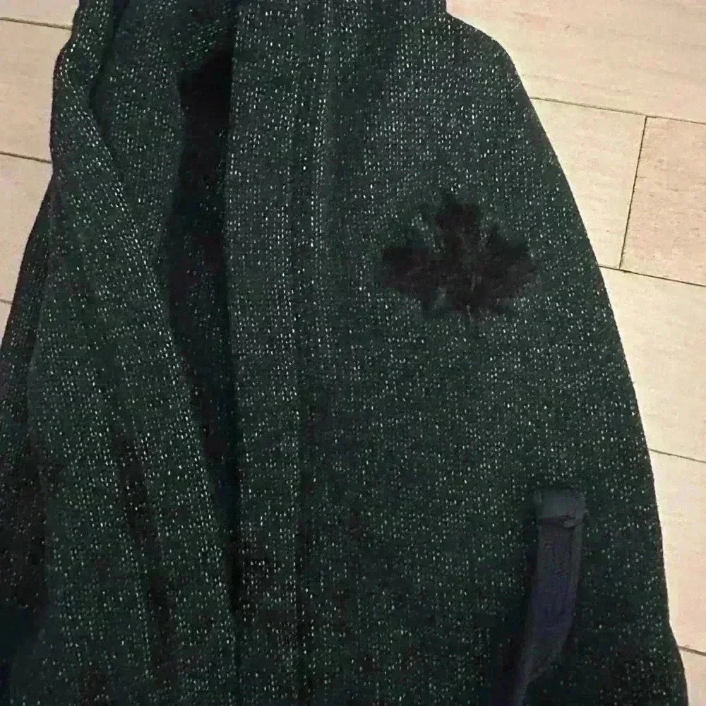 ROOTS Canada Hoodie Men S Black Drawstring Cotton Kangaroo Pouch - Picture 3 of 4